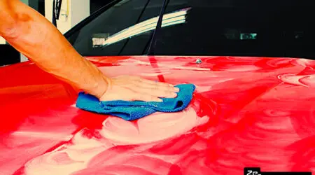 de la creme solaire sur la carrosserie comment intervenir 