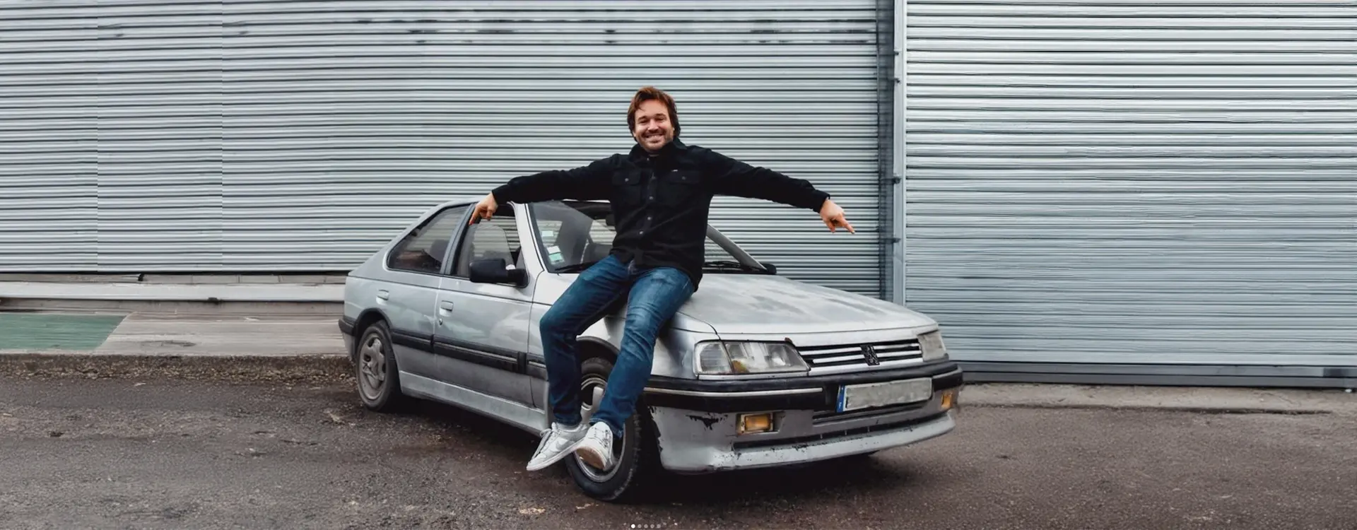 Image illustrant l'article Transformer une Peugeot 405 Mi16 en voiture de course : un projet inédit en France