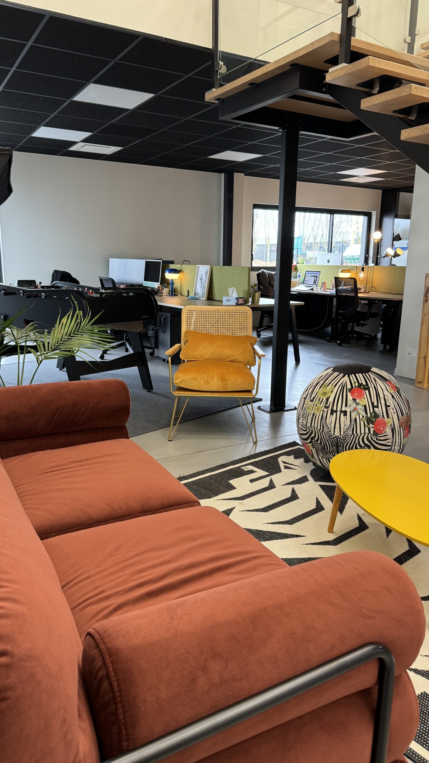 Photo de l'intérieur des nouveaux bureaux chez ZeCarrossery